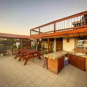 Wandering Monkey Guest house